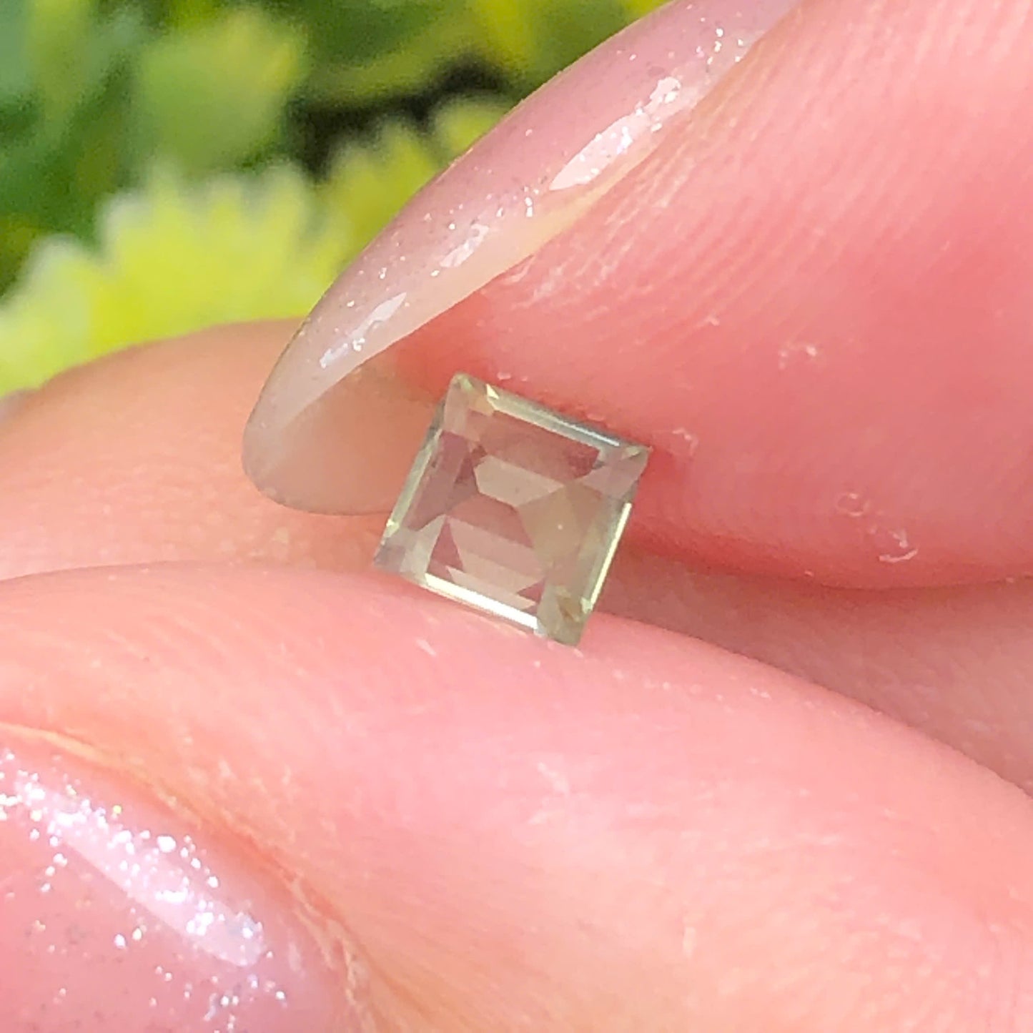 Natural yellow silky Sapphire LucYen 0,34ct _T160718HG