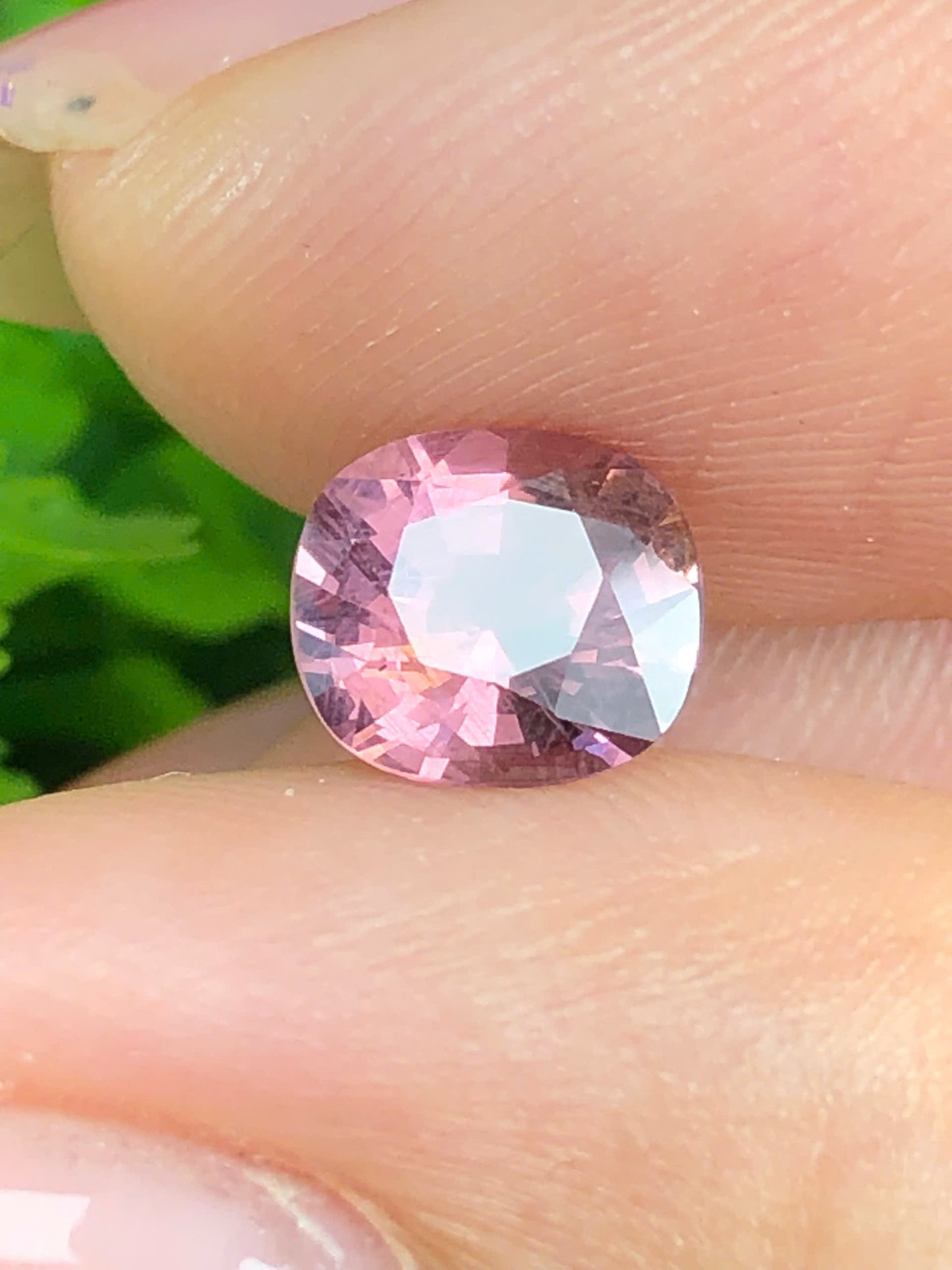 Natural Purple spinel Lucyen 1.55ct_28072620HU
