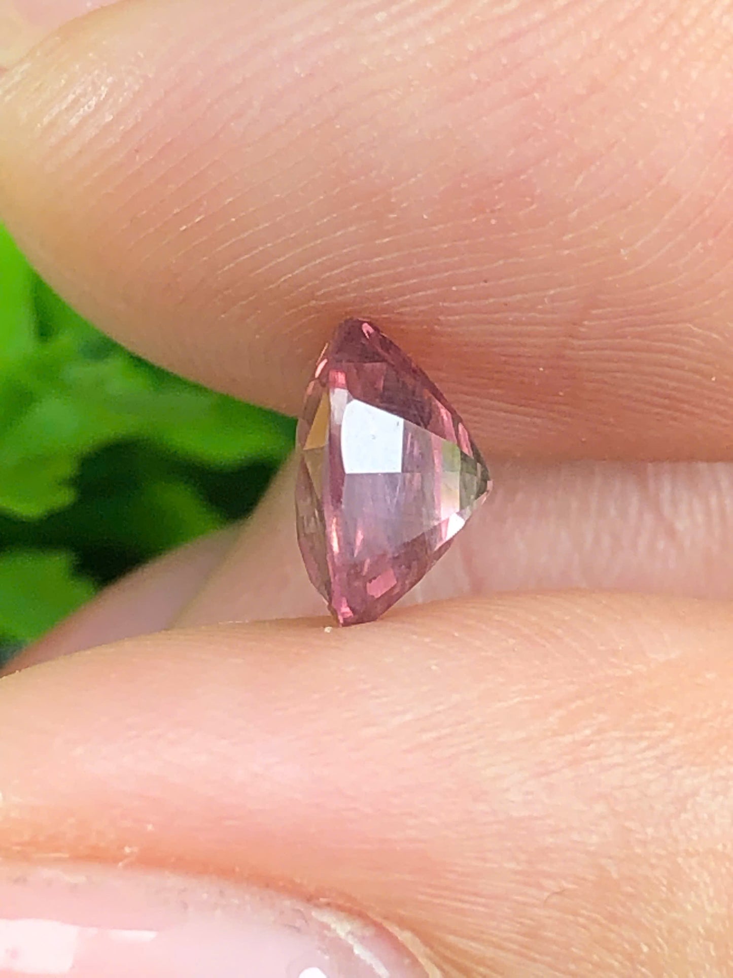 Natural Purple spinel Lucyen 1.55ct_28072620HU