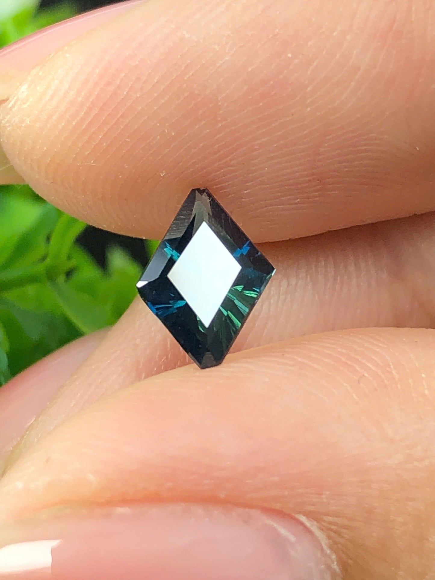 Natural concave Sapphire Phan Thiet 0.895ct_28072647HG