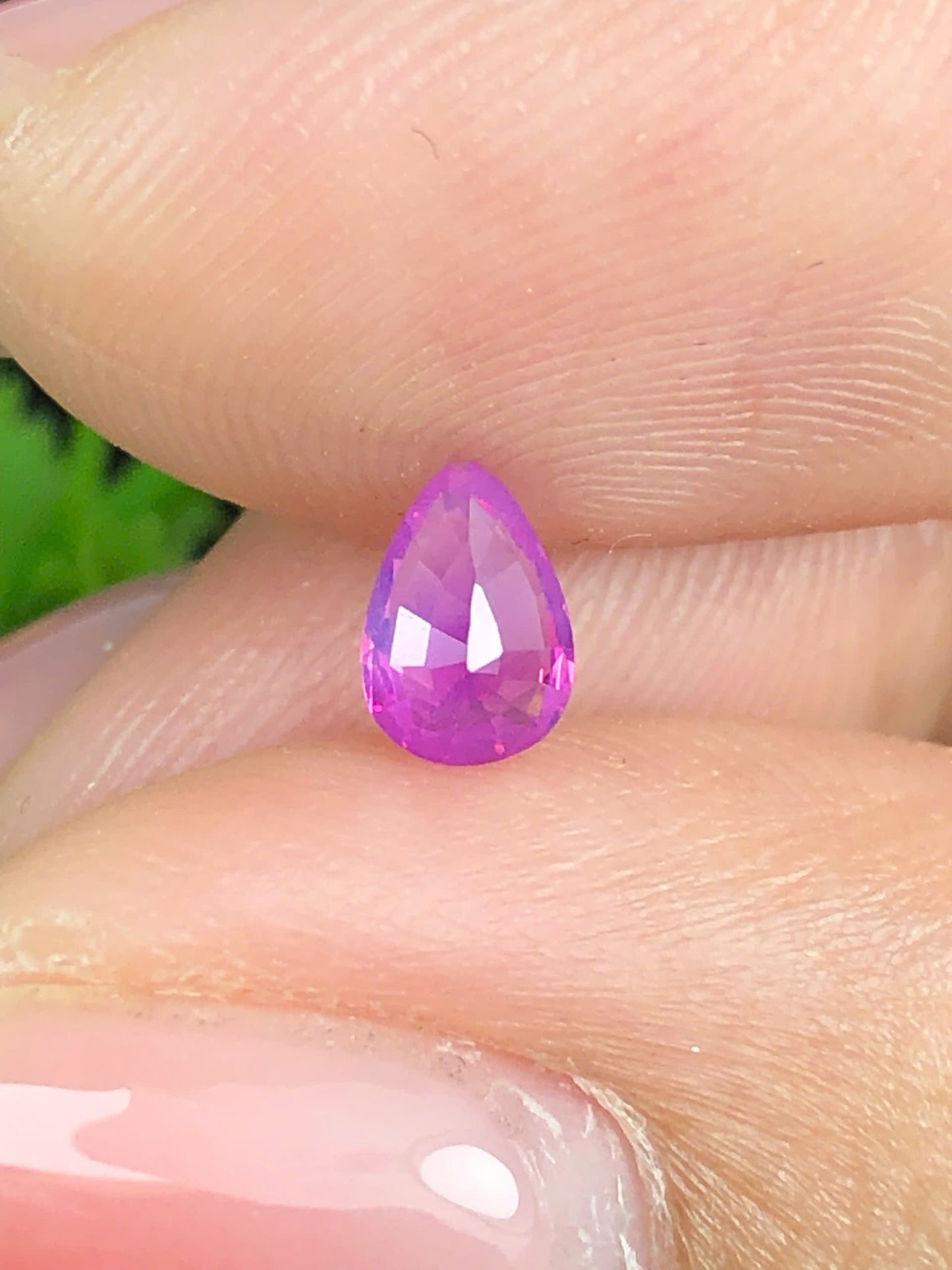 Natural hot pink milky Sapphire LucYen 0.5ct _16072606HA