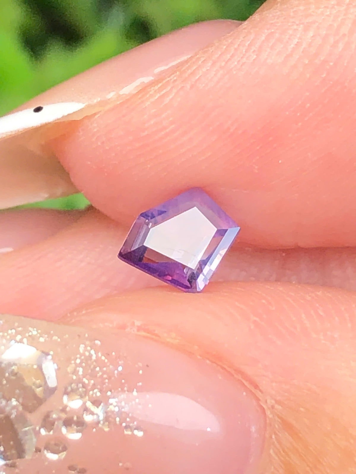 Natural purple silky Sapphire LucYen 0,41ct  _050806HG