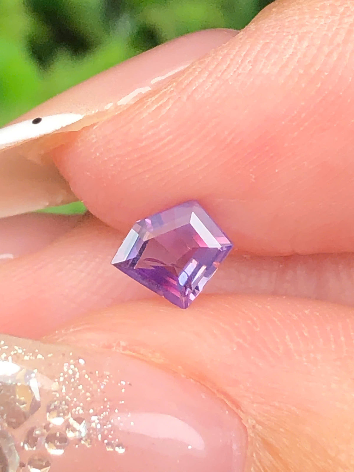 Natural purple silky Sapphire LucYen 0,41ct  _050806HG