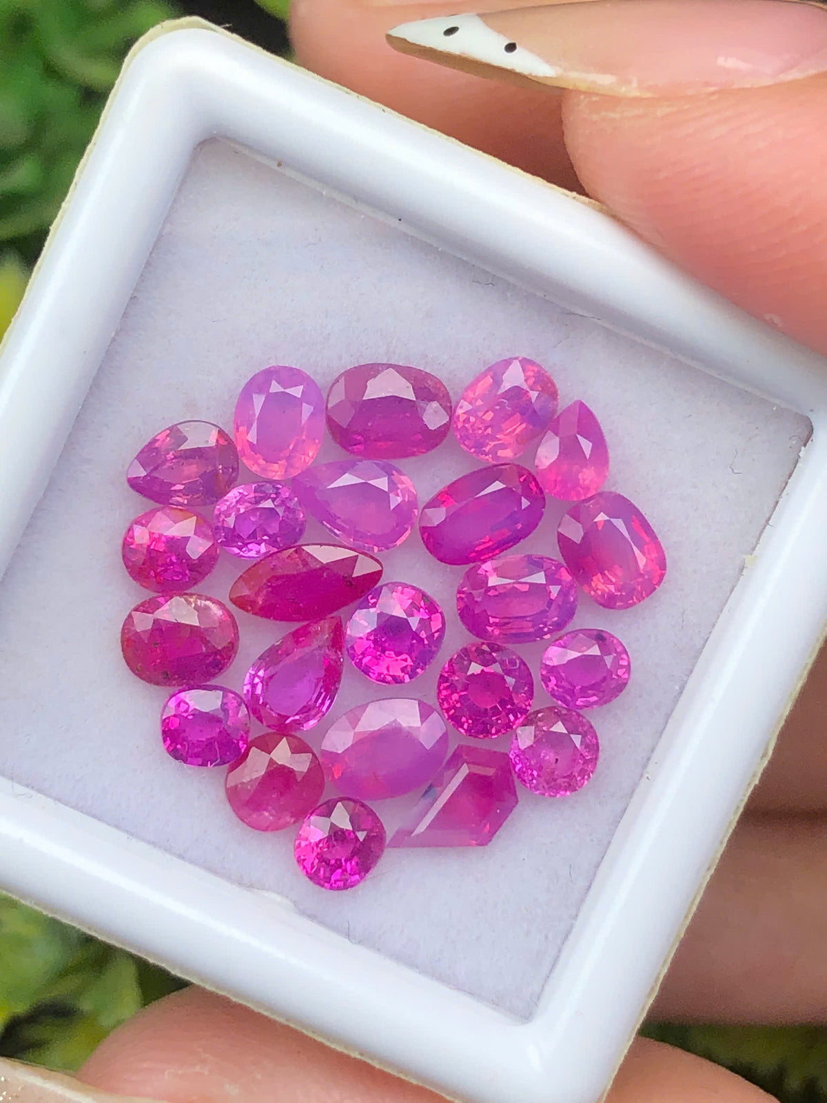 Natural set silky Sapphire LucYen 4,76ct/23pcs  _060831HG