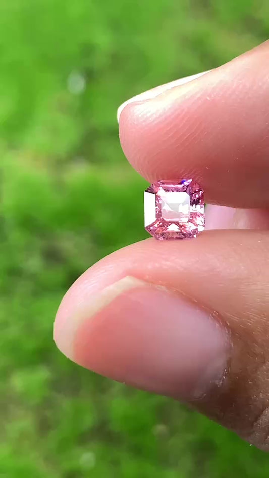 Natural Spinel VietNam 29082503