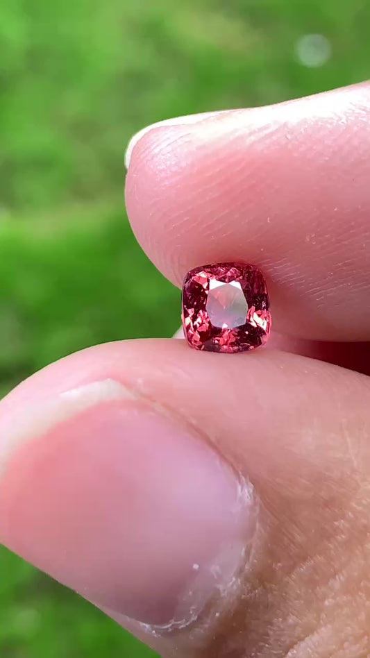 Natural Orange spinel _ 28082513