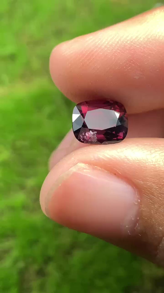 Natural Spinel LucYen 2.56ct - 06092523