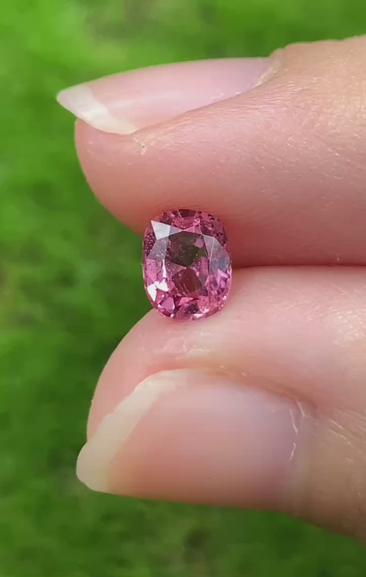 Natural Spinel VietNam 06092510