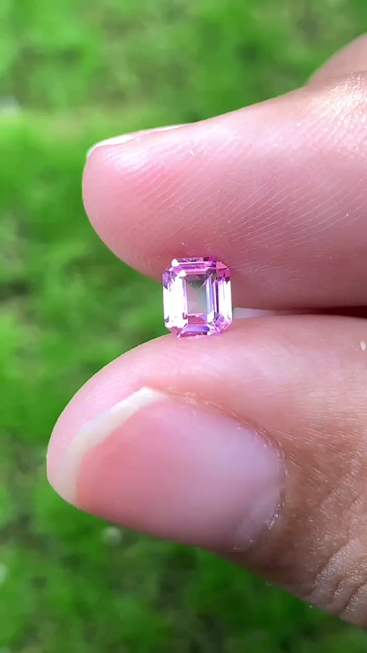 Natural Spinel VietNam 29082507