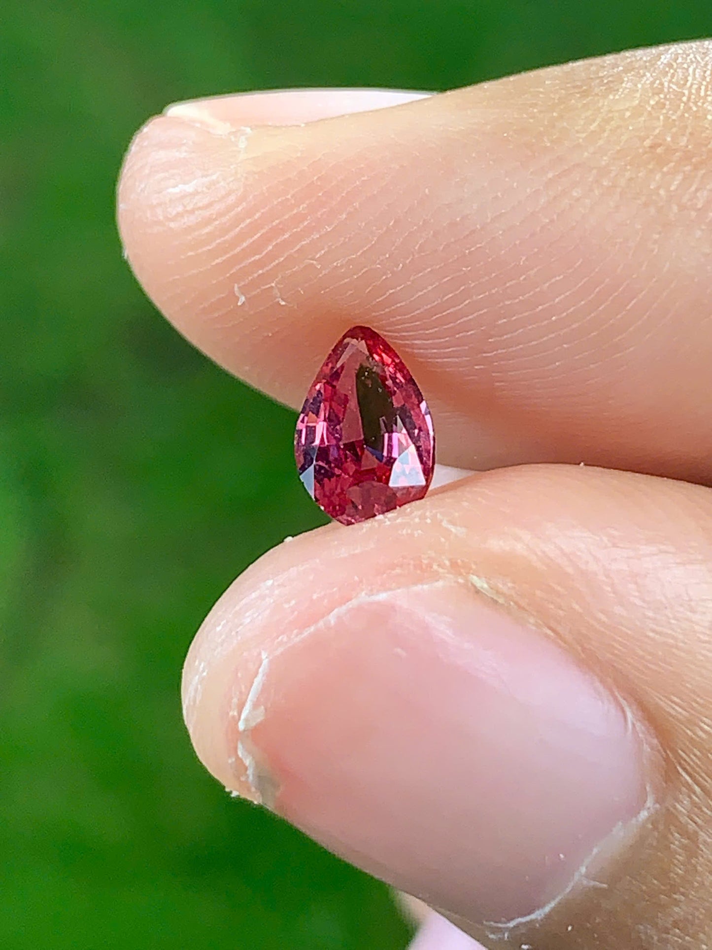 Natural Spinel VietNam 16072529