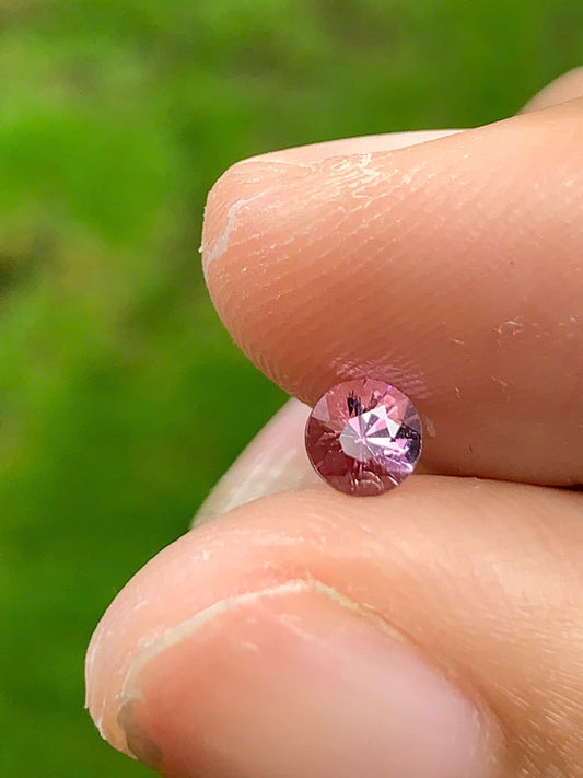 Spinel natural VietNam