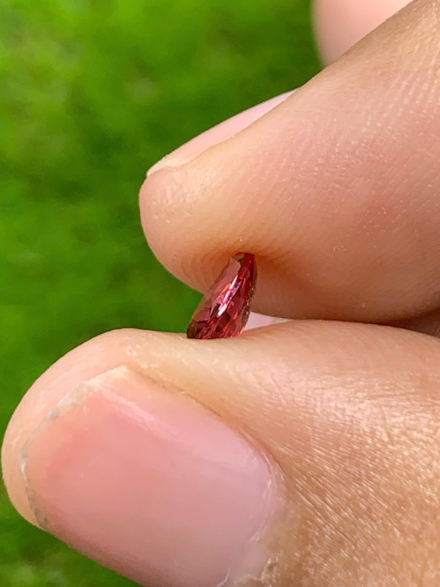 Natural red spinel LucYen VietNam 01082508