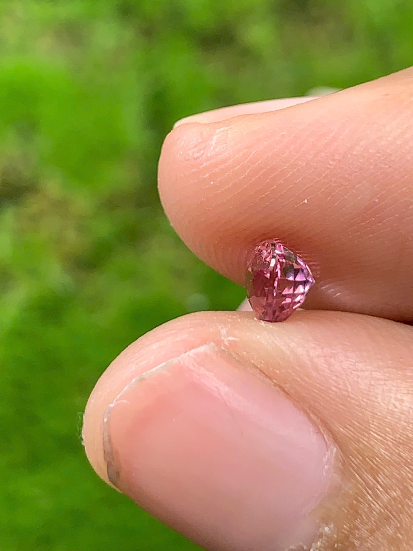 Natural pink spinel LucYen 0.59ct - 04082503