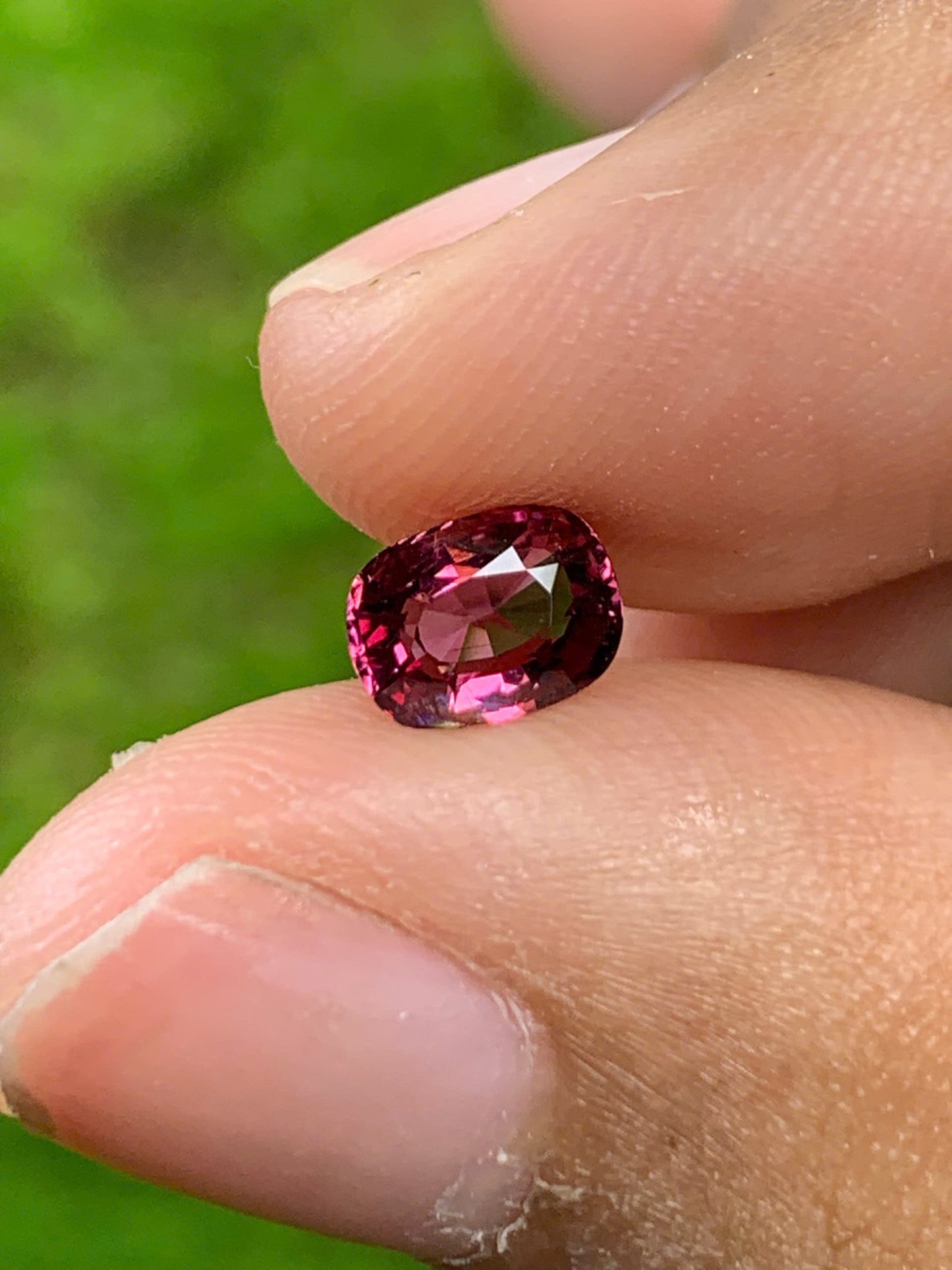 Natural Sapphire LucYen VietNam 05082512