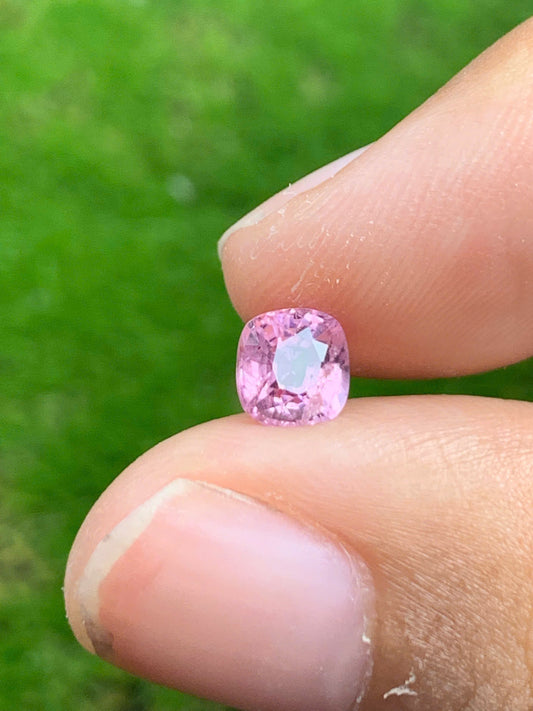 Natural Spinel VietNam 08082530