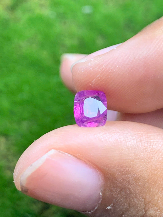 Natural sapphire VietNam 08082534