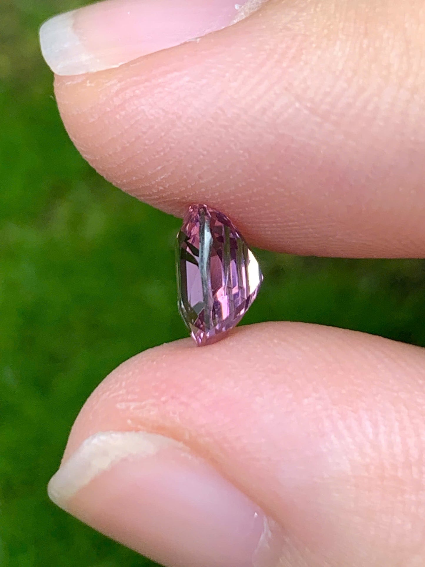 Natural Purple Spinel VietNam 09082504
