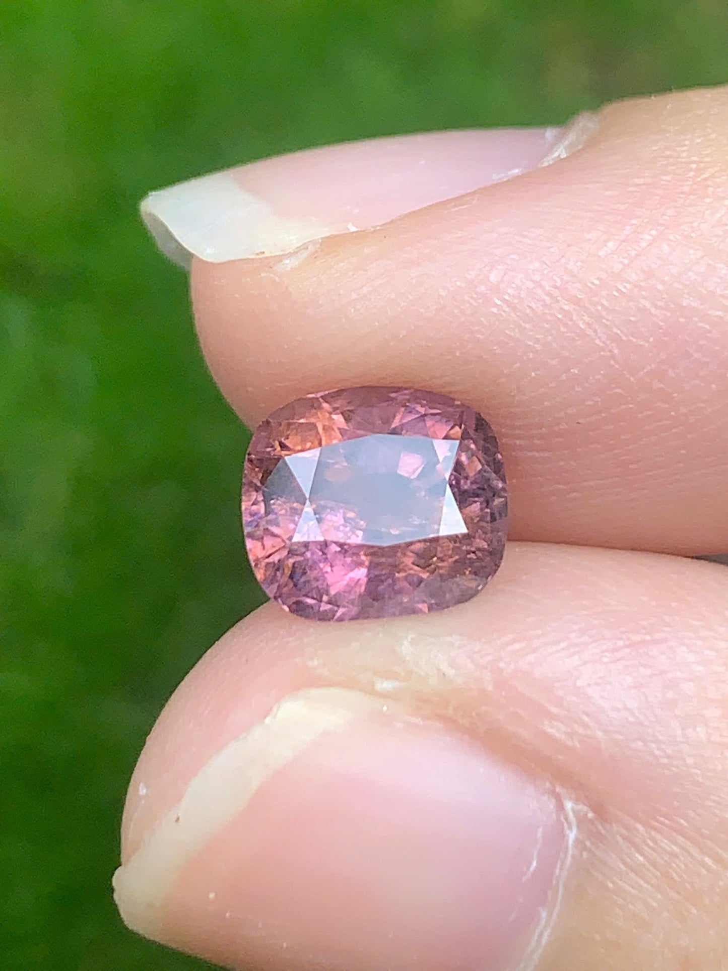 Natural Spinel VietNam 14082501
