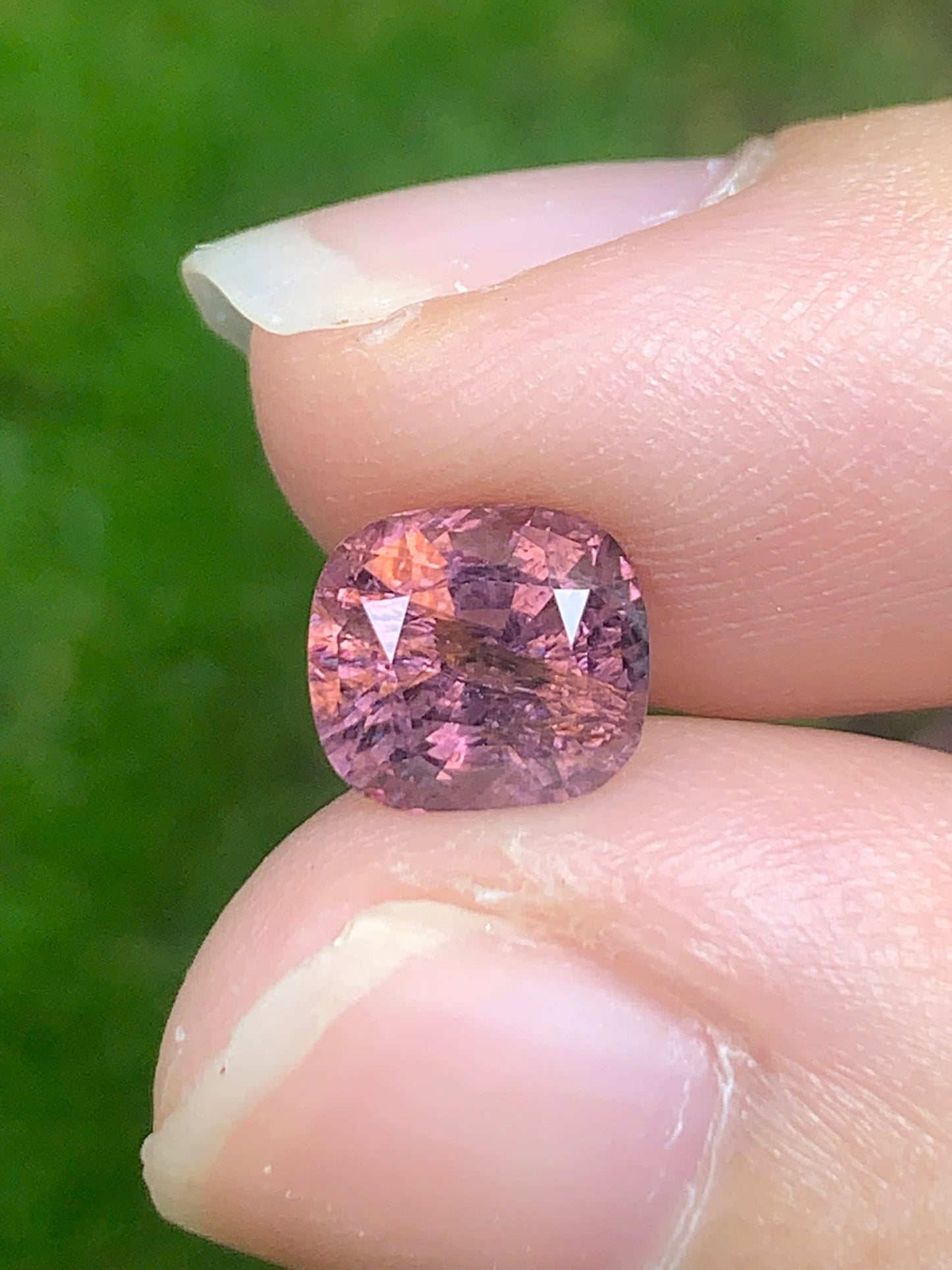 Natural Spinel VietNam 14082501