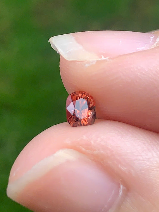 Natural Spinel VietNam 14082508