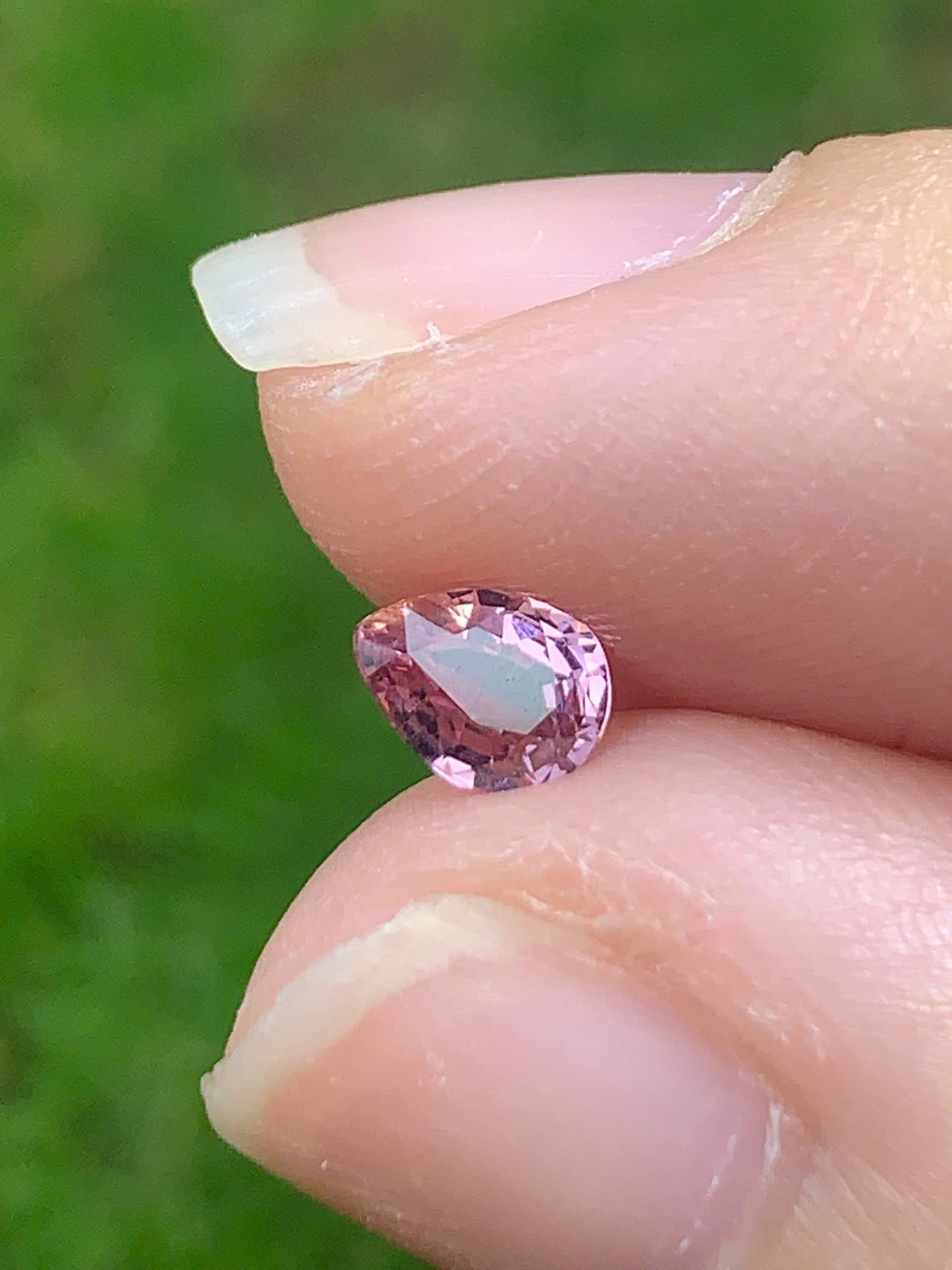 Natural Spinel VietNam 14082504