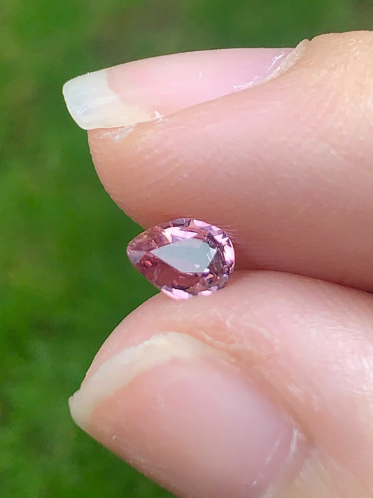Natural Spinel VietNam 14082504