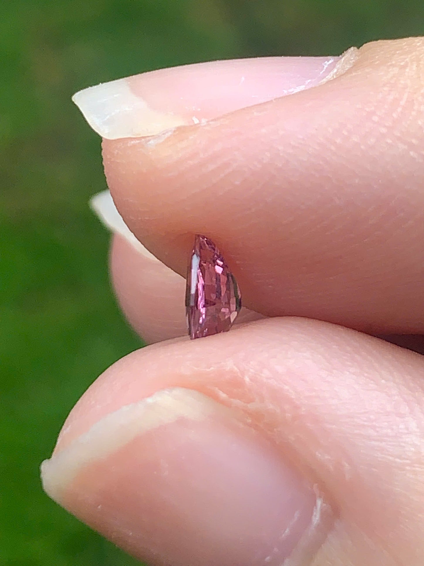 Natural Spinel VietNam 14082504