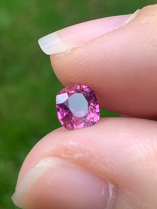 Natural Sapphire VietNam 14082522