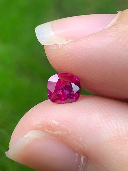 Natural Ruby LucYen _ 14082523