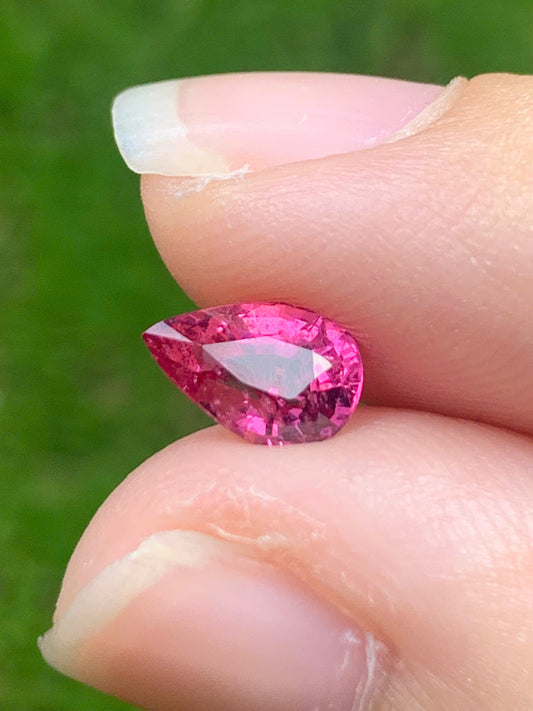 Natural Spinel VietNam 14082525