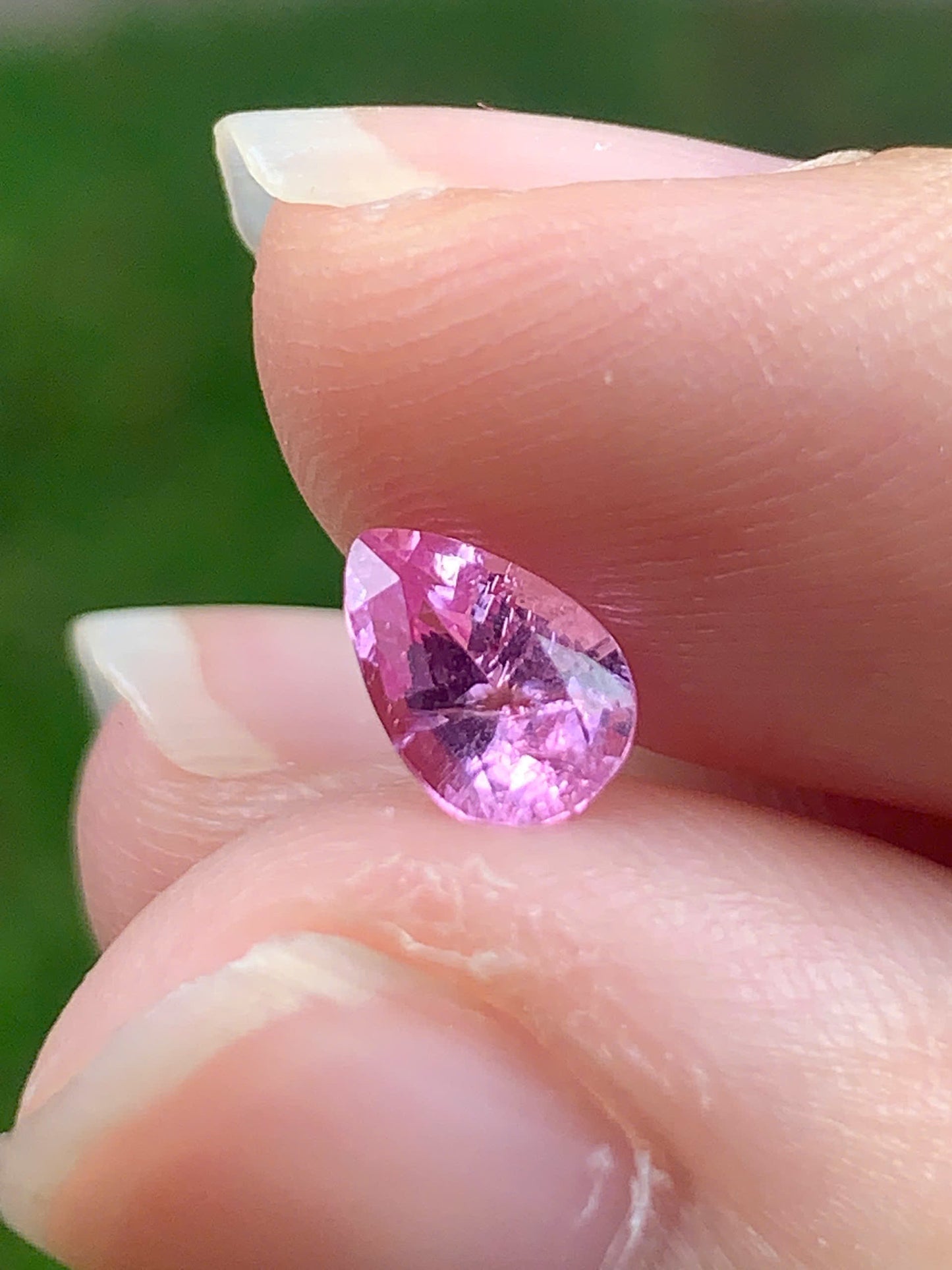 Natural Spinel VietNam 14082529