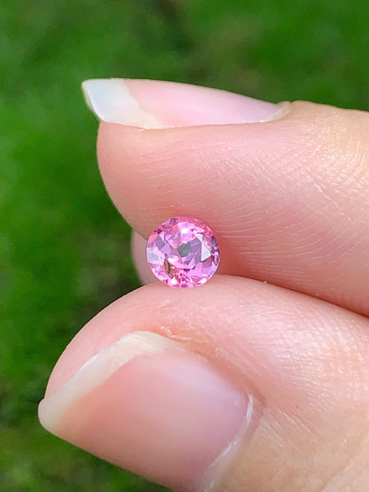 Natural Spinel VietNam 16082520