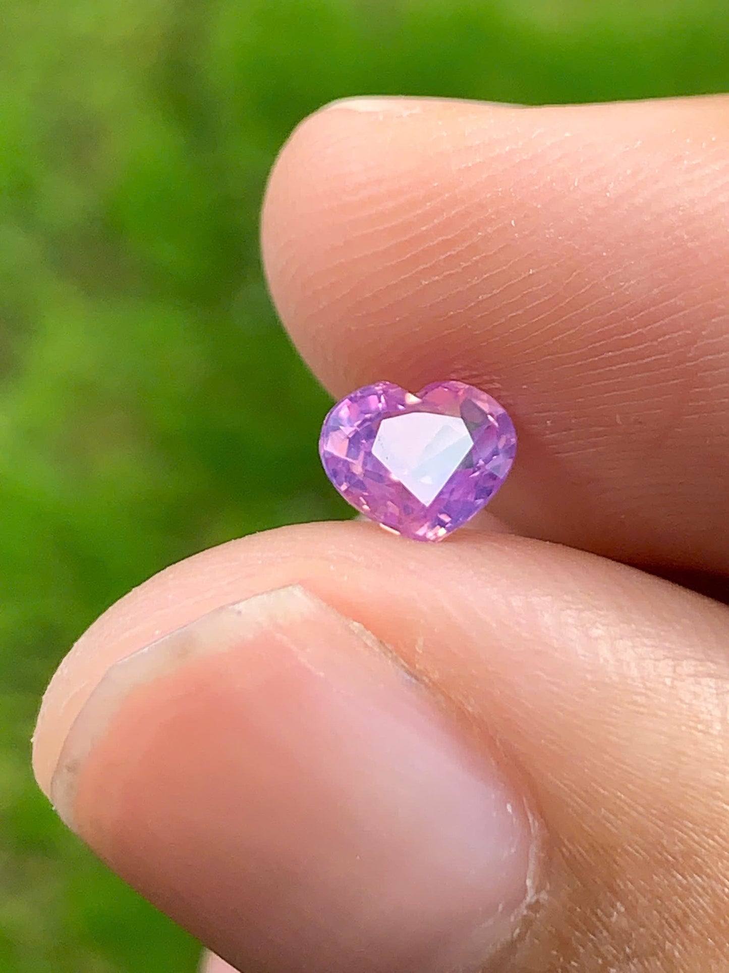 Natural pink heart sapphire LucYen _ 18082510