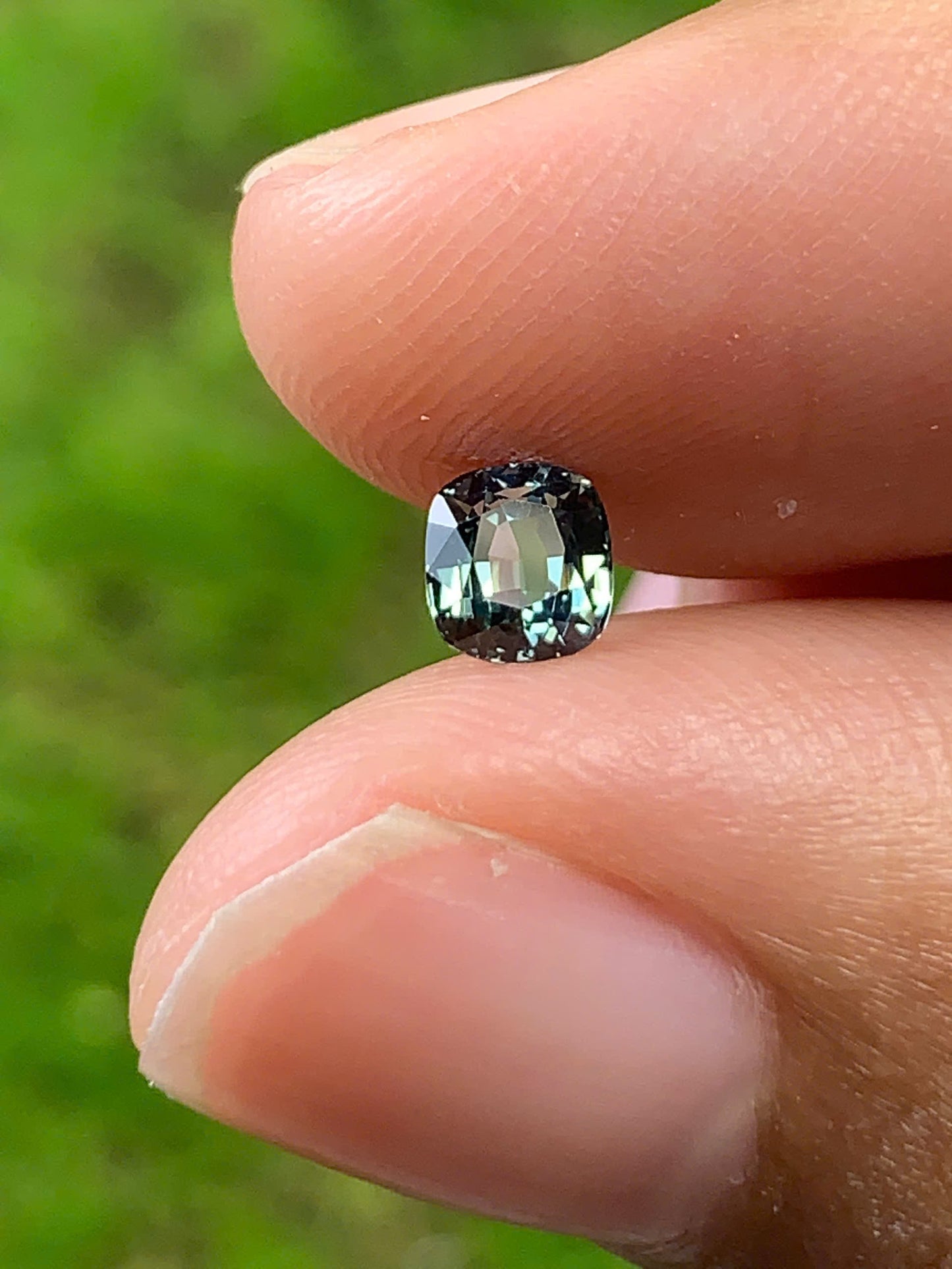 Natural Green Sapphire LucYen _ 26082516