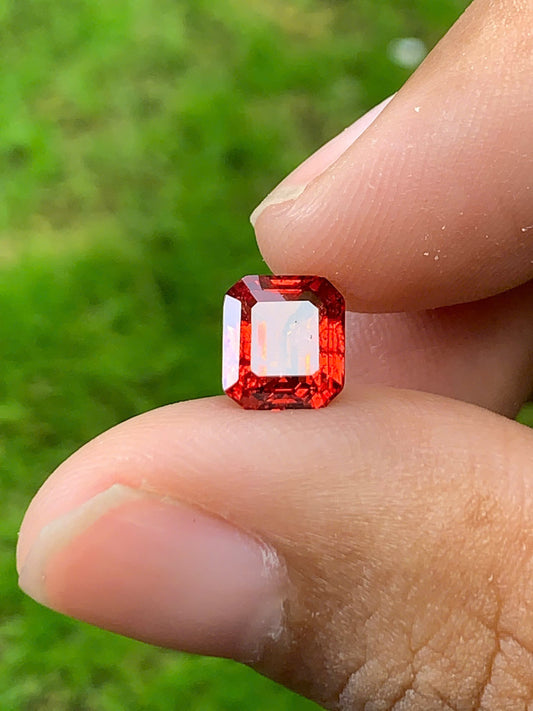 Natural Spinel VietNam 28082501