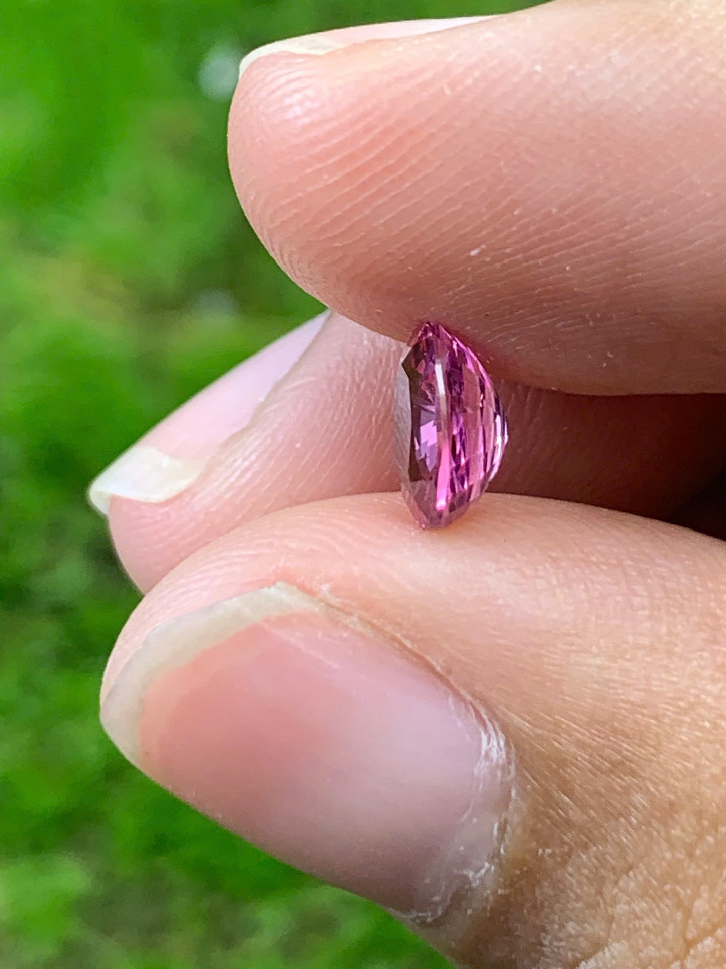 Natural Purplish pink spinel _ 28082511
