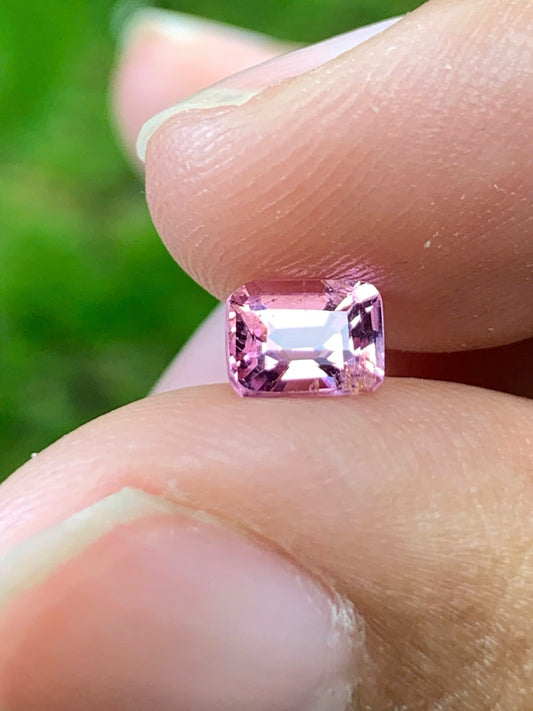 Natural Pink spinel _ 28082512