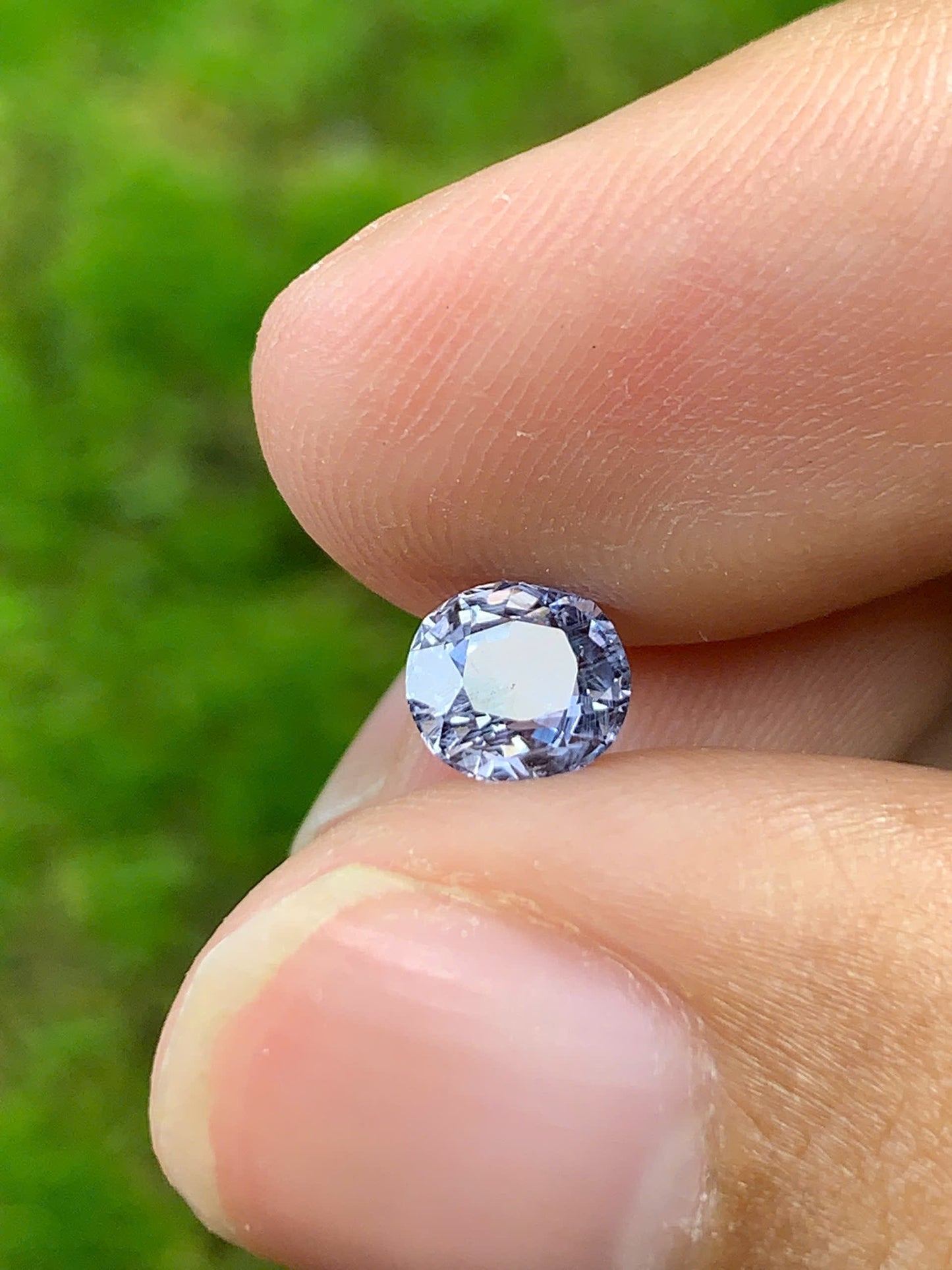 Natural Spinel VietNam 28082540