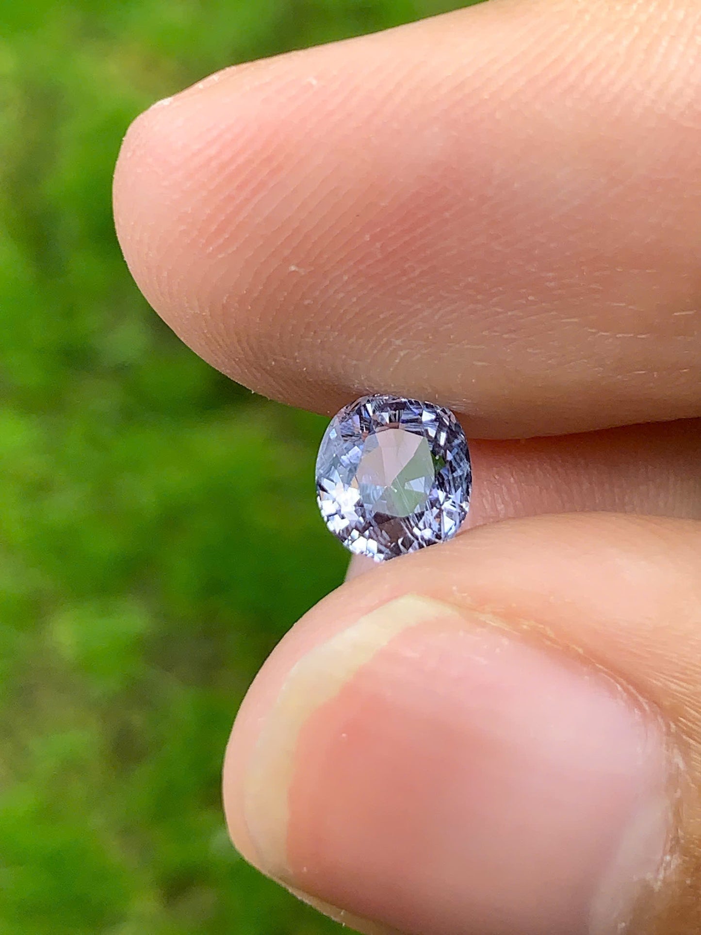 Natural Spinel VietNam 28082540