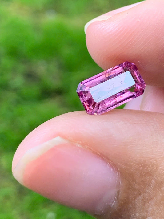 Natural Spinel VietNam 29082501