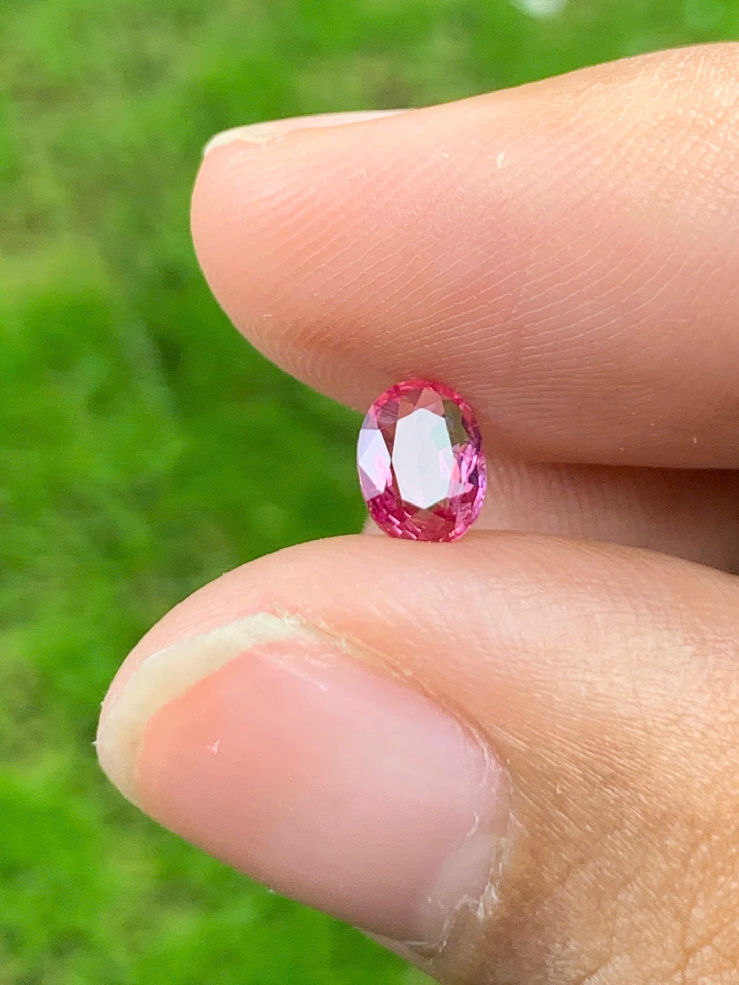 Natural Spinel VietNam 30082512