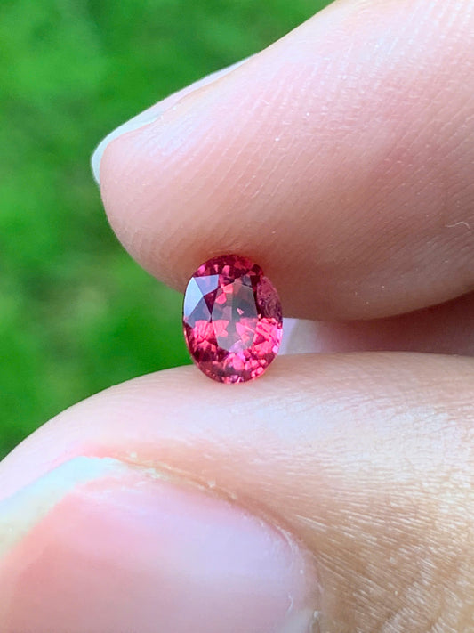 Natural orangish red spinel LucYen 0.43ct - 30082515