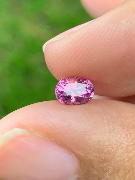 Natural Spinel VietNam 30082517