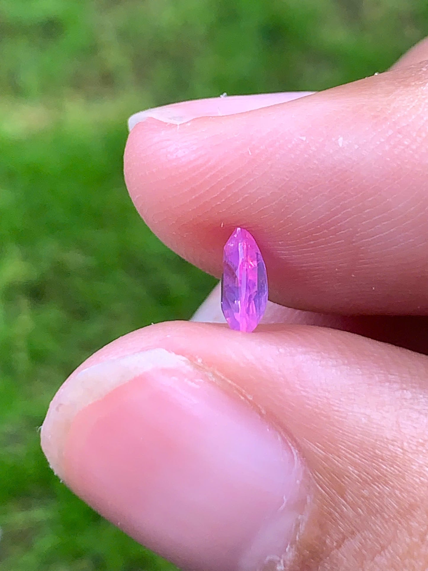 Natural Sapphire VietNam 30082522