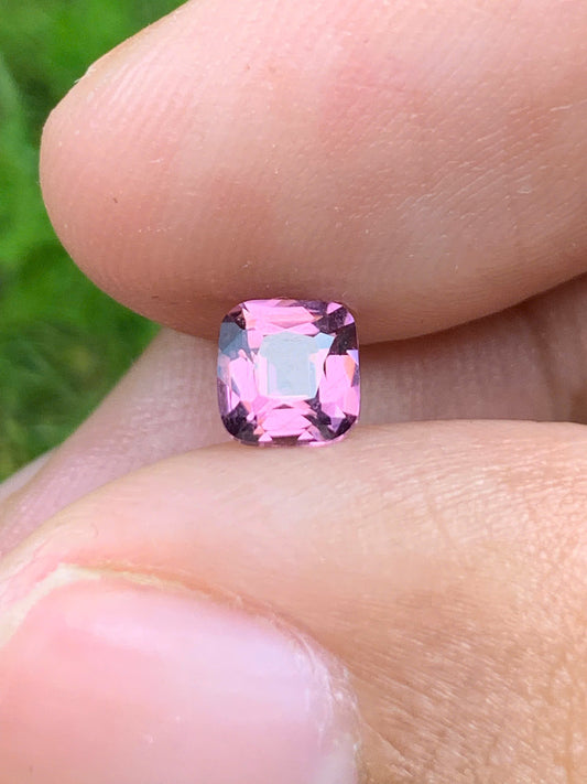 Natural Purple Spinel LucYen VietNam 01092501