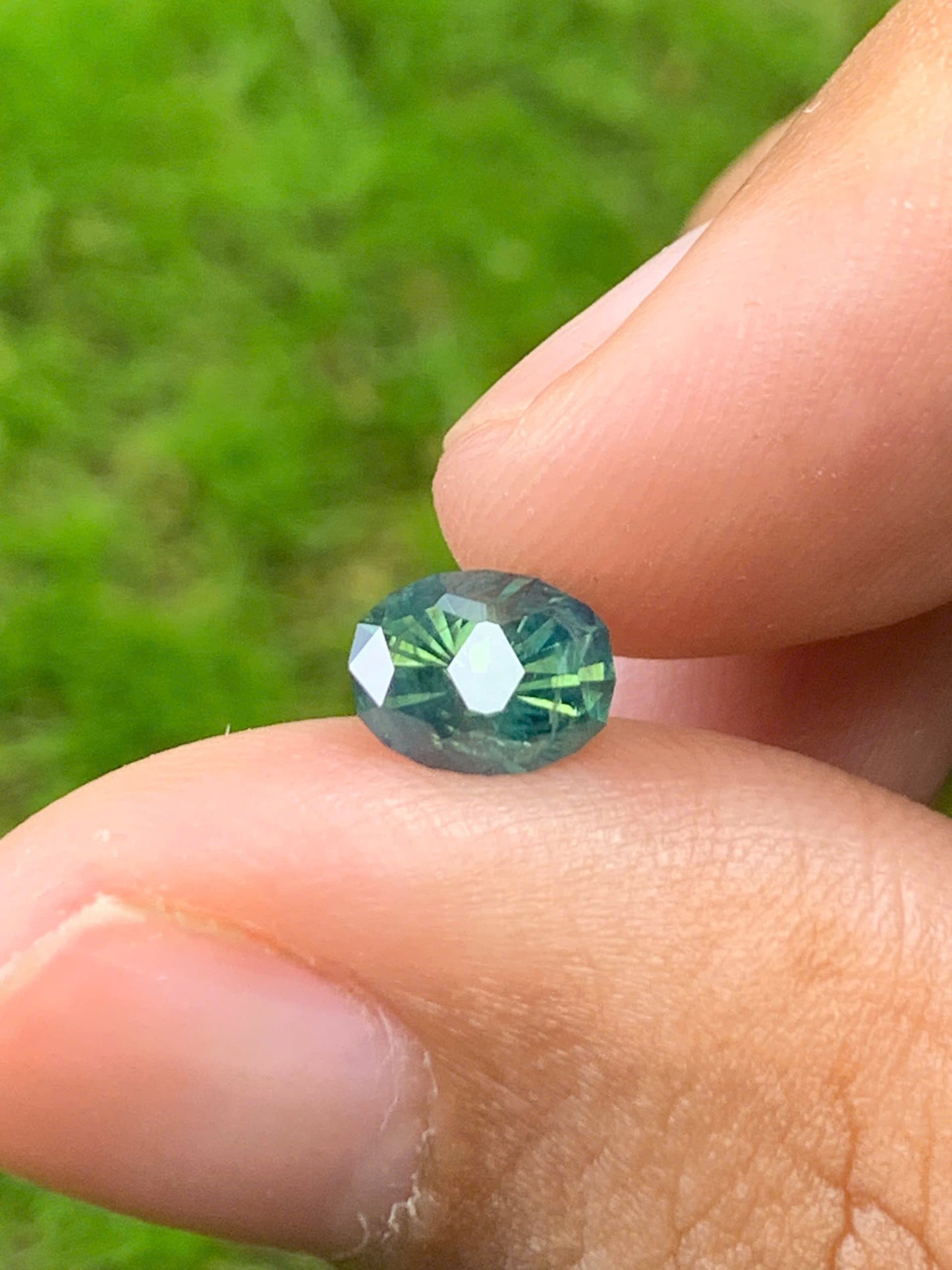 Natural green sapphire LucYen VietNam 01092515