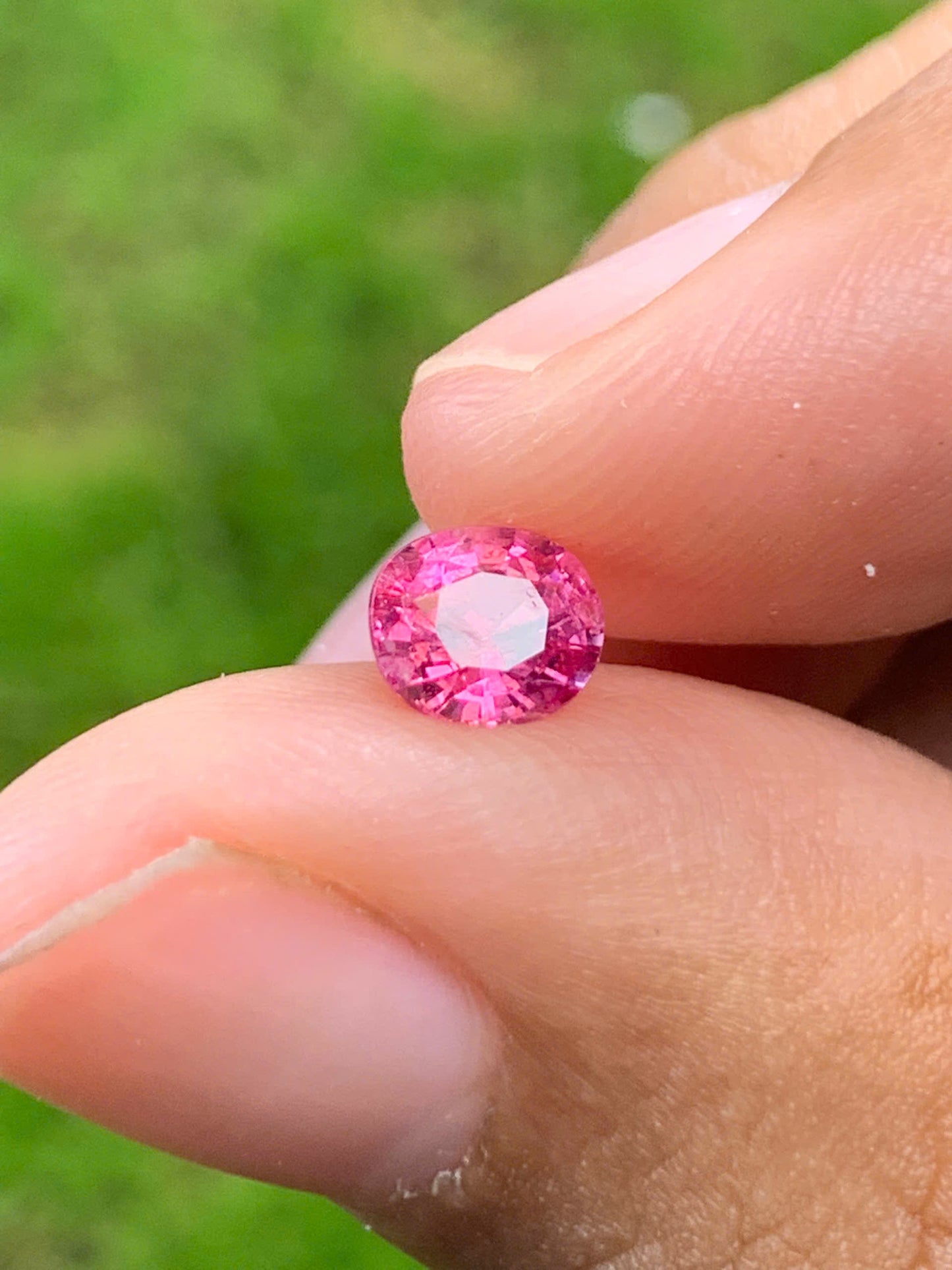 Pinkish red Spinel Luc Yen 0.72ct - 04092515