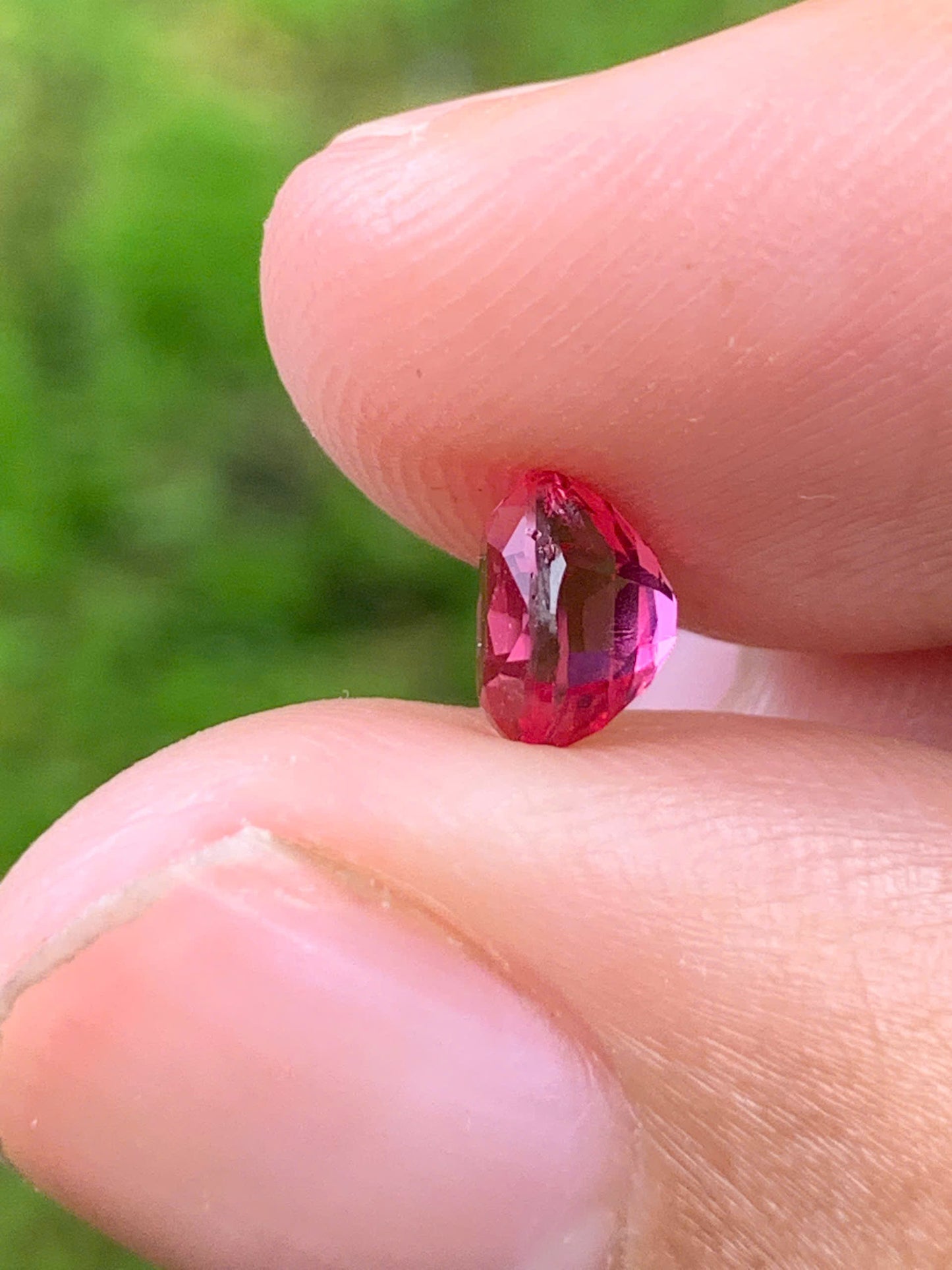Natural Pinkish Red Spinel LucYen VietNam 0409214