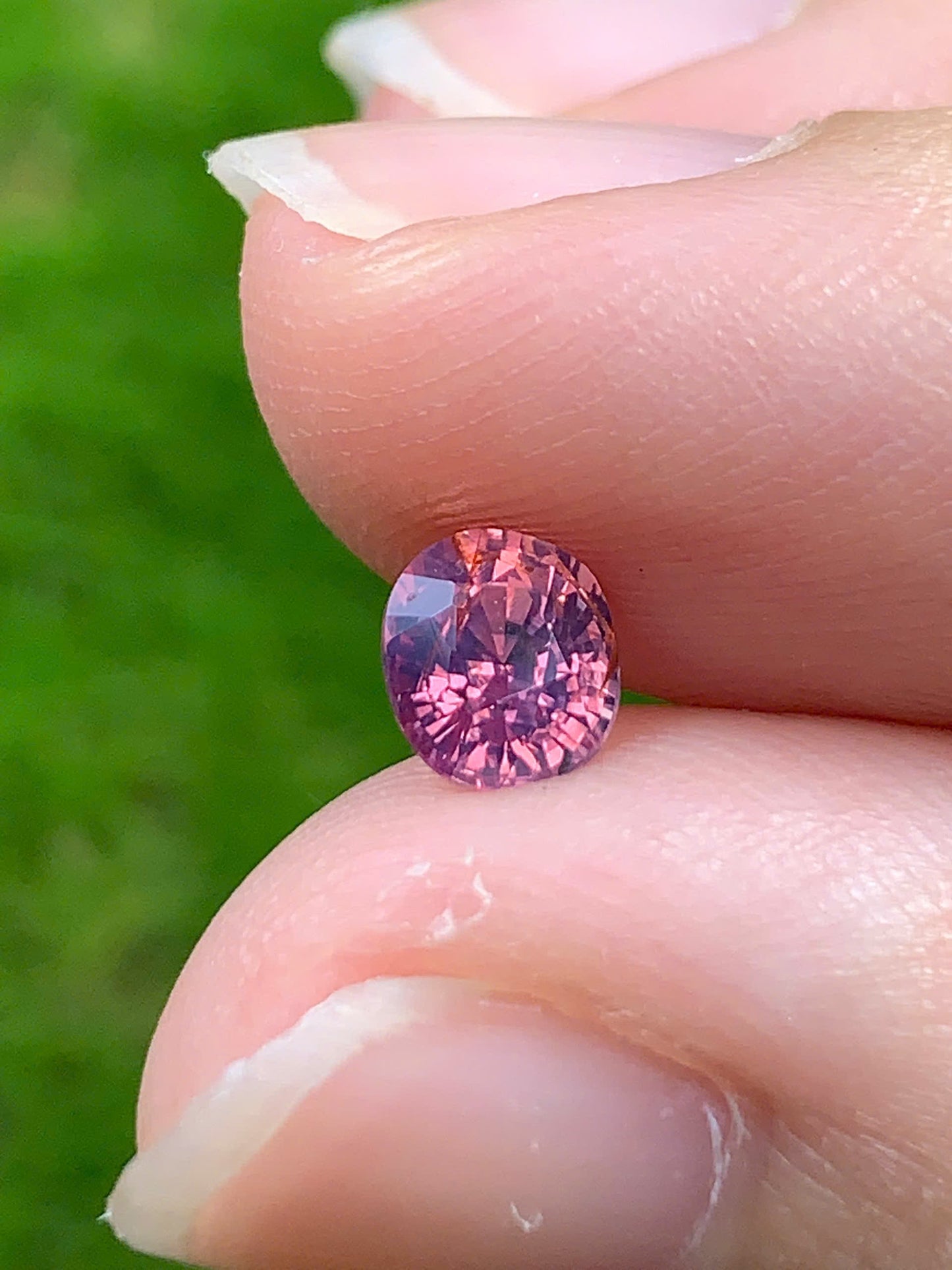 Natural Muliticolor Spinel LucYen 0.71ct - 05092507