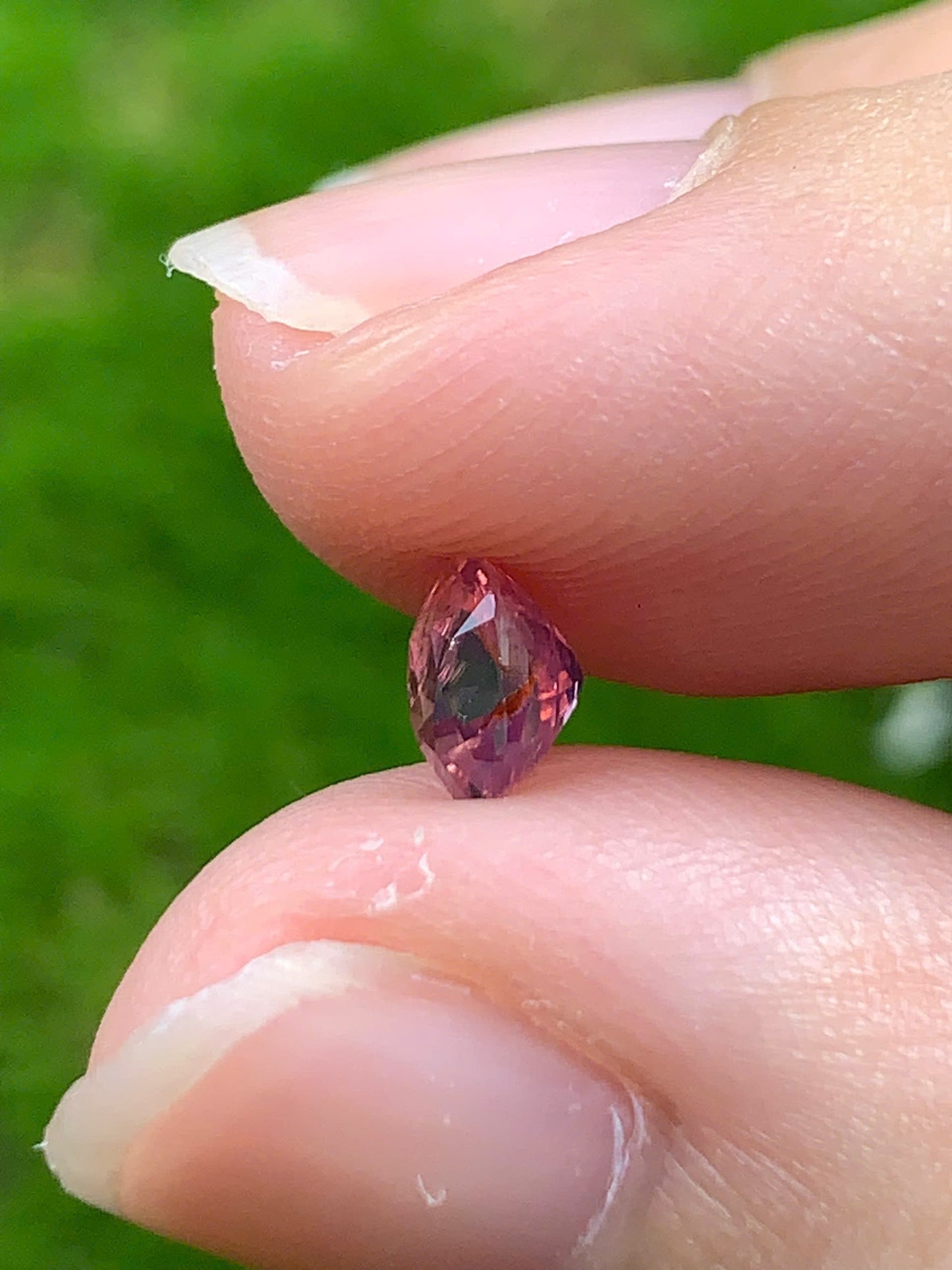 Natural Muliticolor Spinel LucYen 0.71ct - 05092507